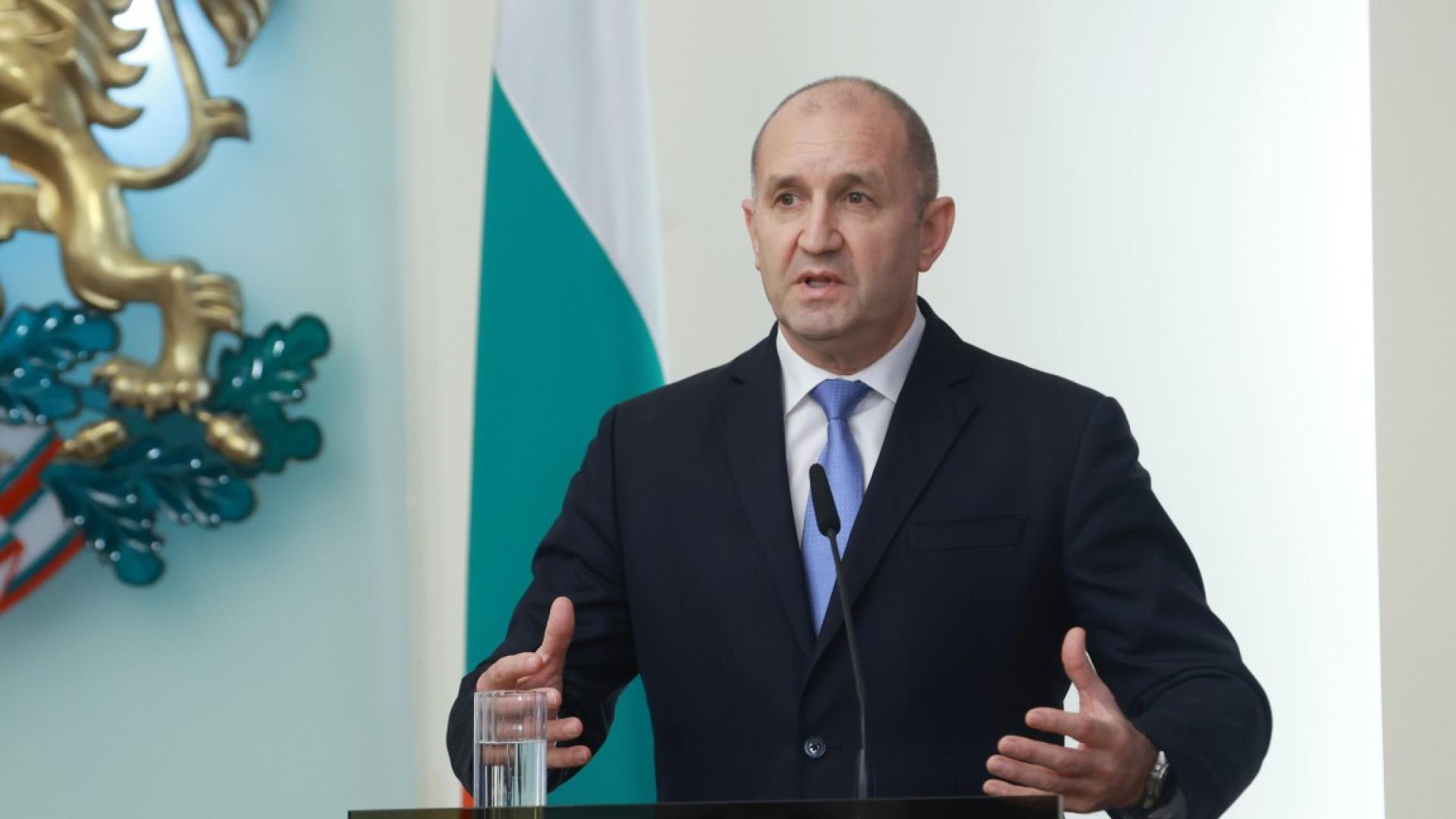 Всички инсинуации че президентът саботира модернизацията на Българската армия са