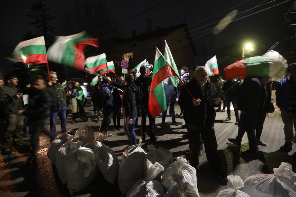 Протестен автопоход на „Величие“
