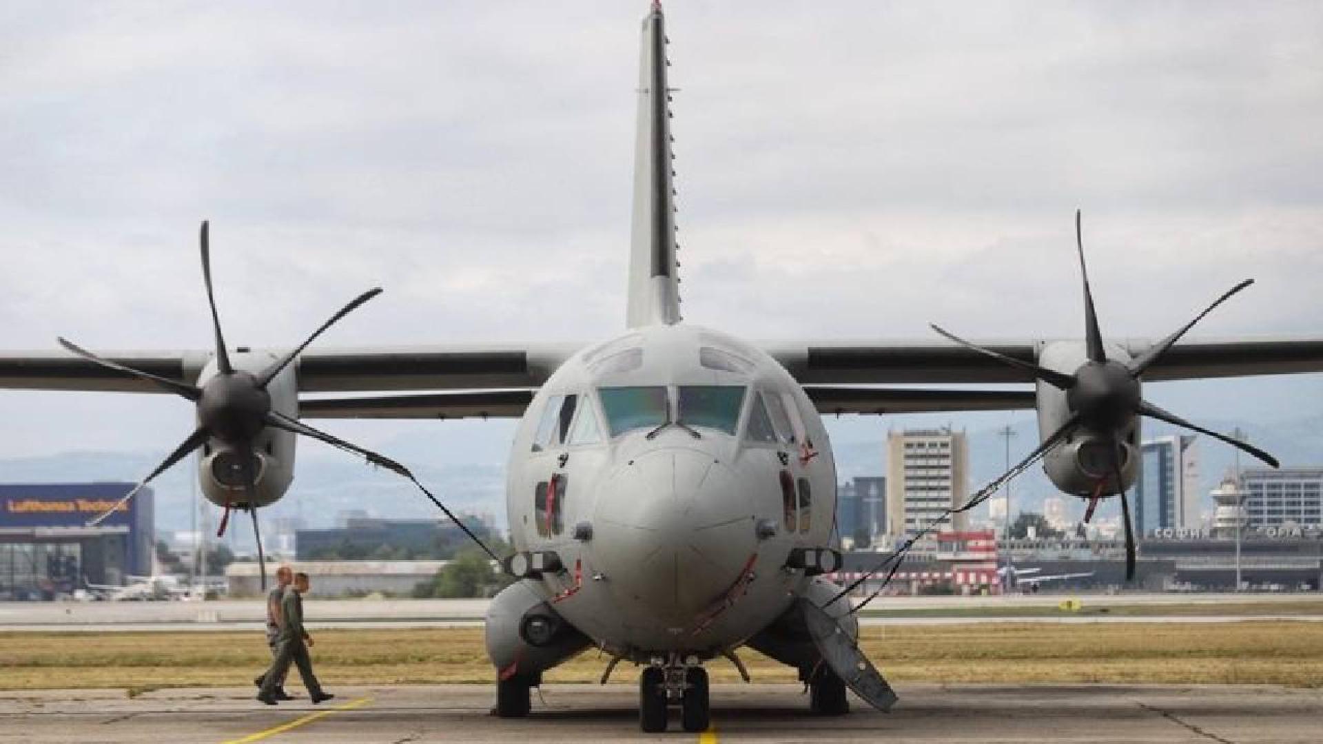 Военни от Военновъздушните сили със самолет Спартан транспортираха от София