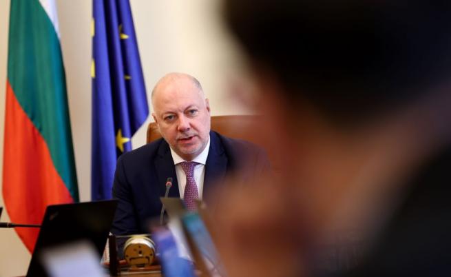 Желязков: Шведските самолети ще останат в България през целия август