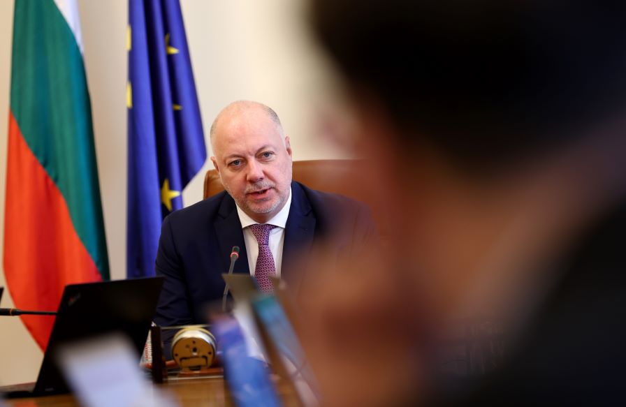Коалицията одобрява окончателно плана за управление