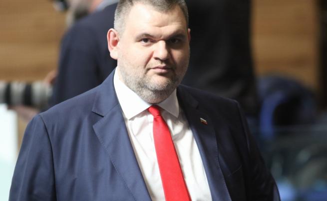 Пеевски ще сигнализира ВСС за решение на съда в Разград