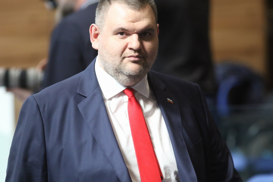Пеевски ще сигнализира ВСС за решение на съда в Разград