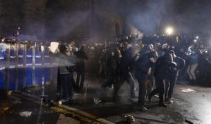Многохиляден протест в Анкара, сблъсъци в Измир и Истанбул