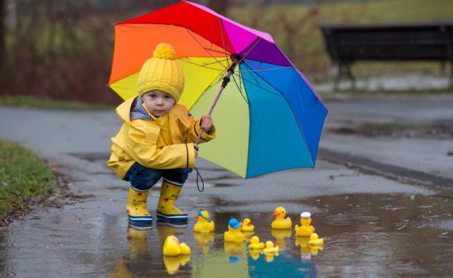 Дъждовен петък, сняг в планините, но идва ново затопляне