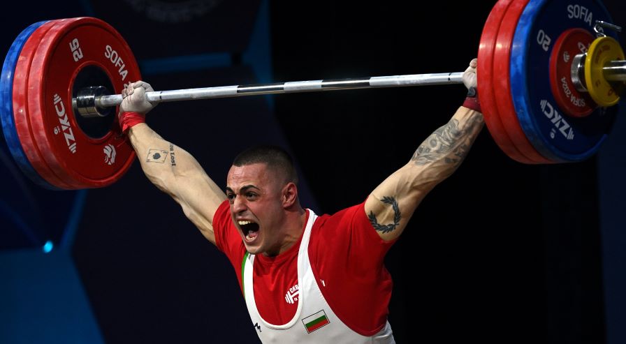 Карлос Насар със злато в изхвърлянето и изтласкването в Батуми