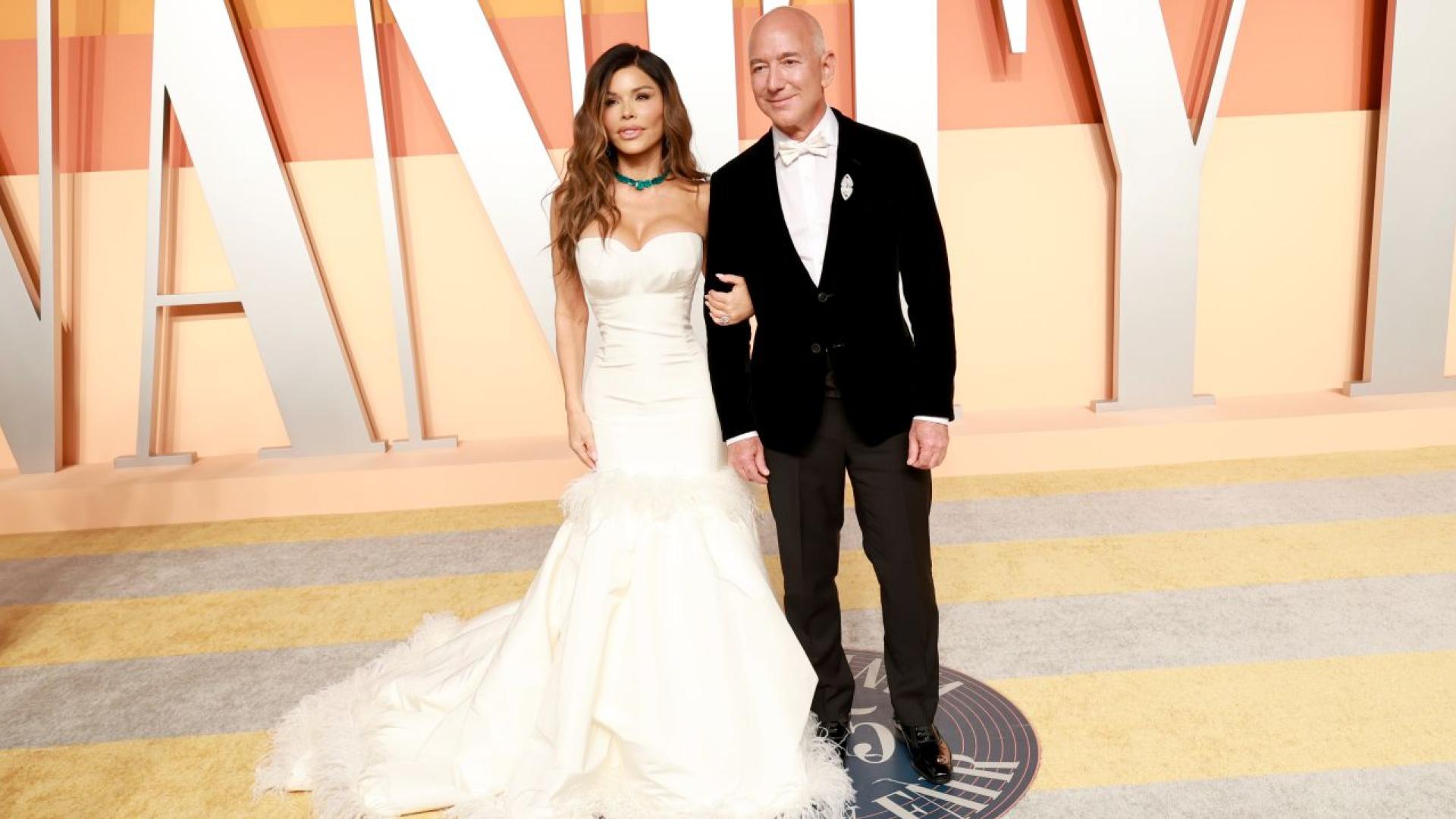 Сватбата на века наближава след като милиардерът Джеф Безос и