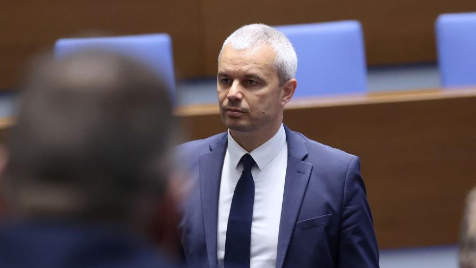 Настояваме за незабавна оставка на правителството и връщане към външна