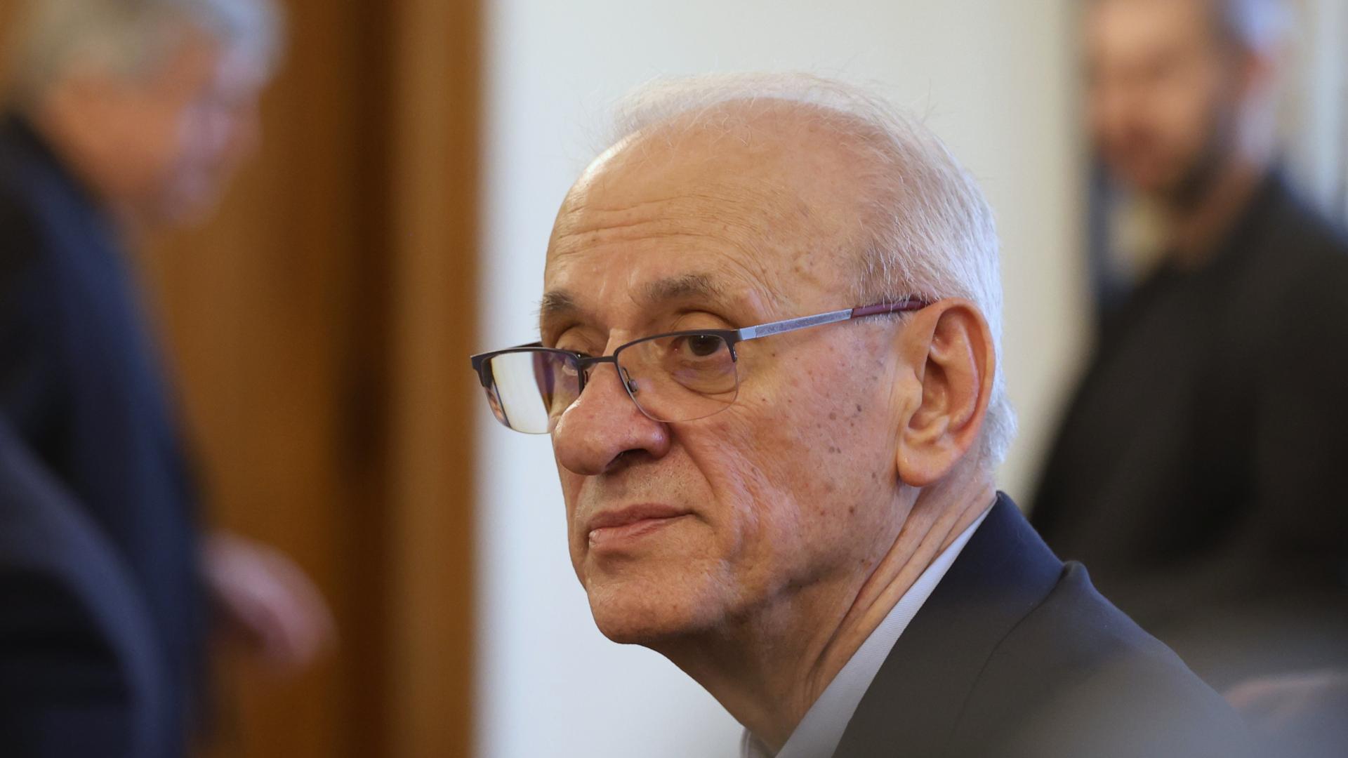 Министърът на здравеопазването доц Силви Кирилов и ръководството на синдикат