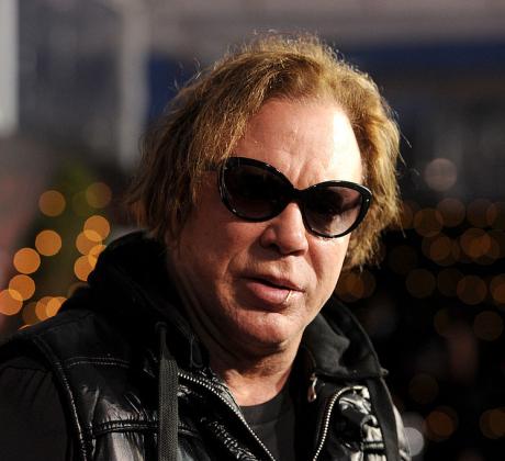 Мики Рурк един от най разпознаваемите актьори от 80 те години предизвика