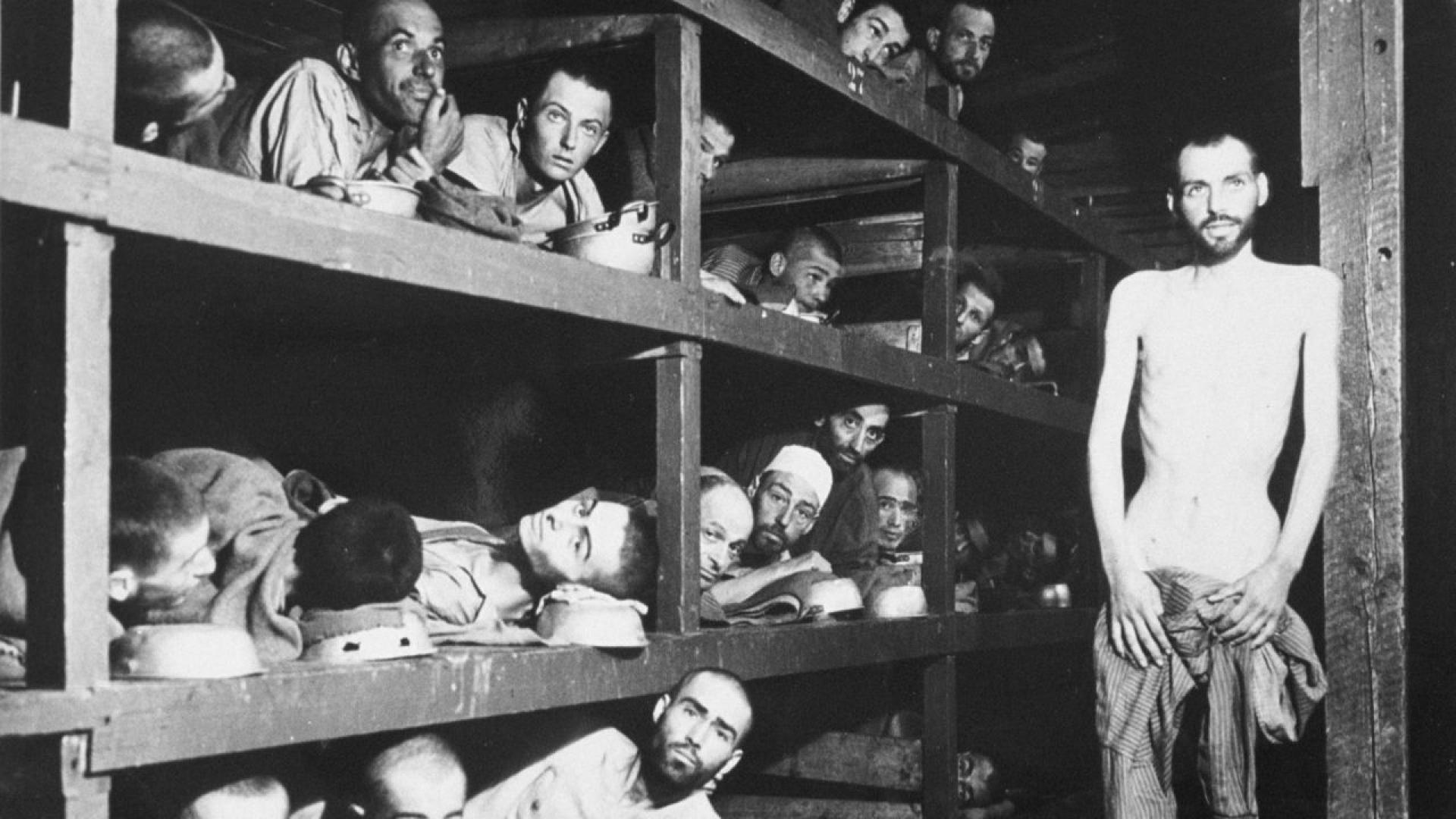 На 11 април 1945 г американските войски освобождават концентрационният лагер