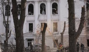 Руски дрон атакува жилищна сграда в Суми