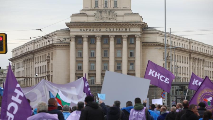 Ще има ли училище, метро и наземен транспорт в София утре