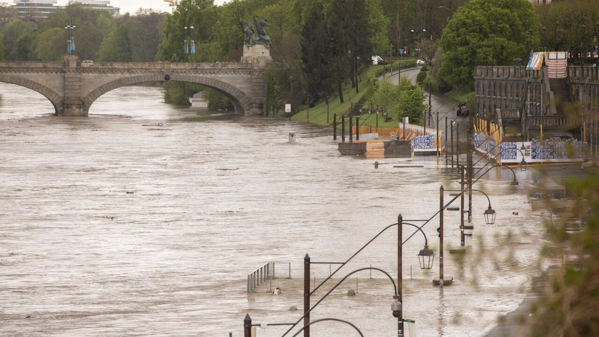 Най малко трима души загинаха в Северна Италия след проливни валежи