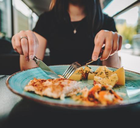 Дълго време пилешкото месо се възприемаше като по здравословната алтернатива на