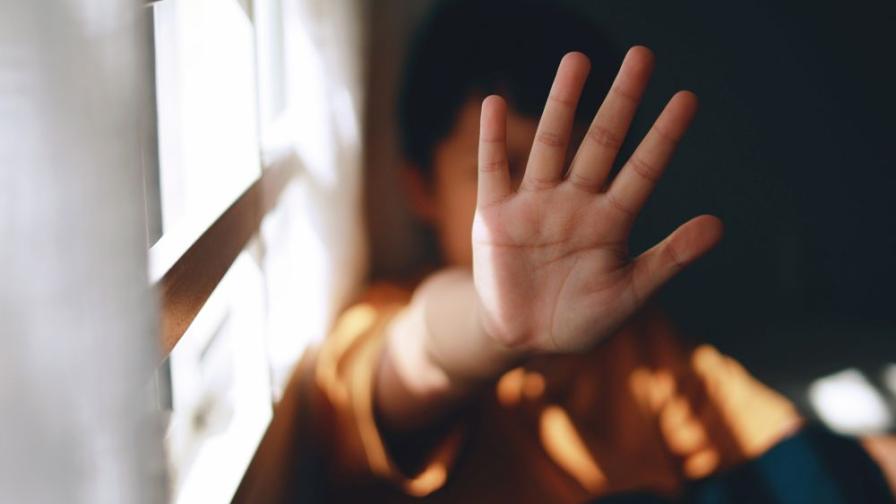 Баща зашлеви шамар на 6-годишно момиче, детето е с комоцио