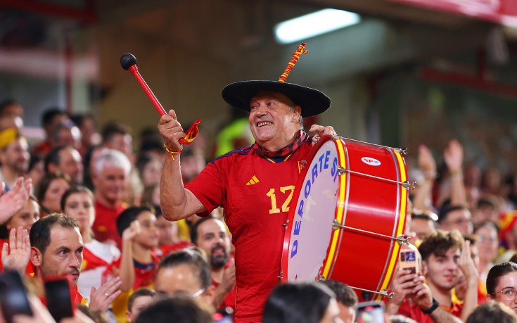 Тъжно: почина един от най-известните фенове в света