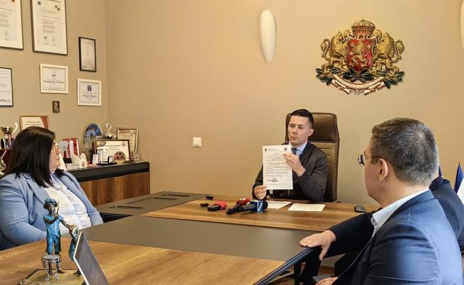 Кметът на Царево опроверга твърденията за отпуснати 43 млн. лв. за почистване на реки и дерета