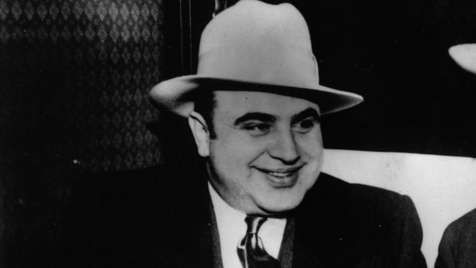 На 4 май 1932 г мафиотът Ал Капоне обявен за