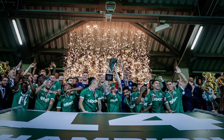 Фолк дива празнува с Лудогорец