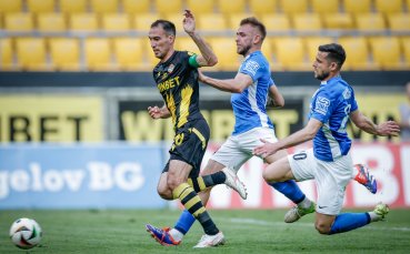 Резерва измъкна Ботев Пловдив в голово шоу със Спартак Варна