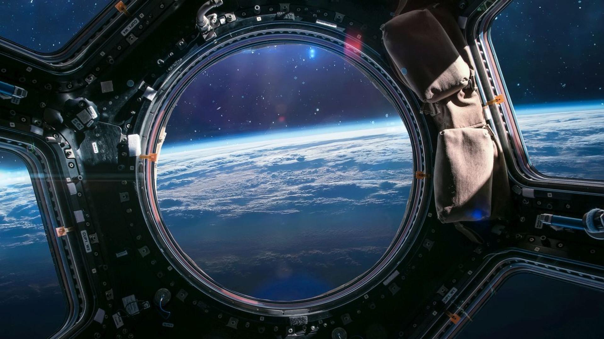 След половин век в орбита 400 килограмов космически обект е на