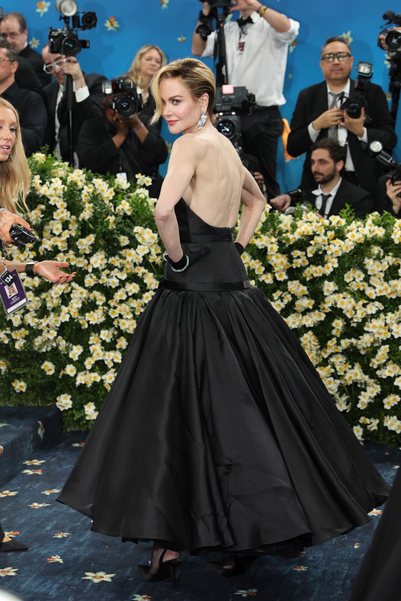 <p>Никол Кидман на Met Gala 2025: Прическата ѝ шокира всички</p>