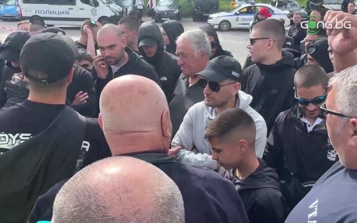 Феновете на Славия искат обяснение от 