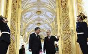 Руският президент Владимир Путин и генералният секретар на Виетнамската комунистическа партия То Лам в Кремъл, 10 май 2025 г.