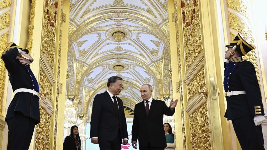 Руският президент Владимир Путин и генералният секретар на Виетнамската комунистическа партия То Лам в Кремъл, 10 май 2025 г.