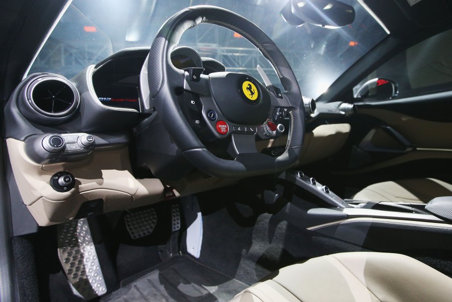 Ferrari 812 Superfast1