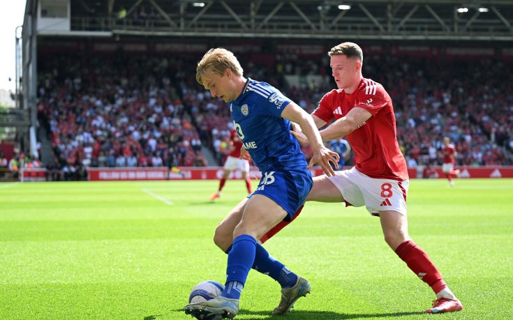 Нотингам се сгромоляса срещу Лестър и ШЛ се отдалечава, Тотнъм загуби от Кристъл Палас