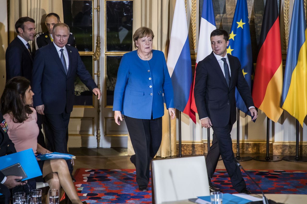 <p>Последният път, когато двамата лидери се срещнаха, беше на 9 декември 2019 г. в Елисейския дворец в Париж</p>
