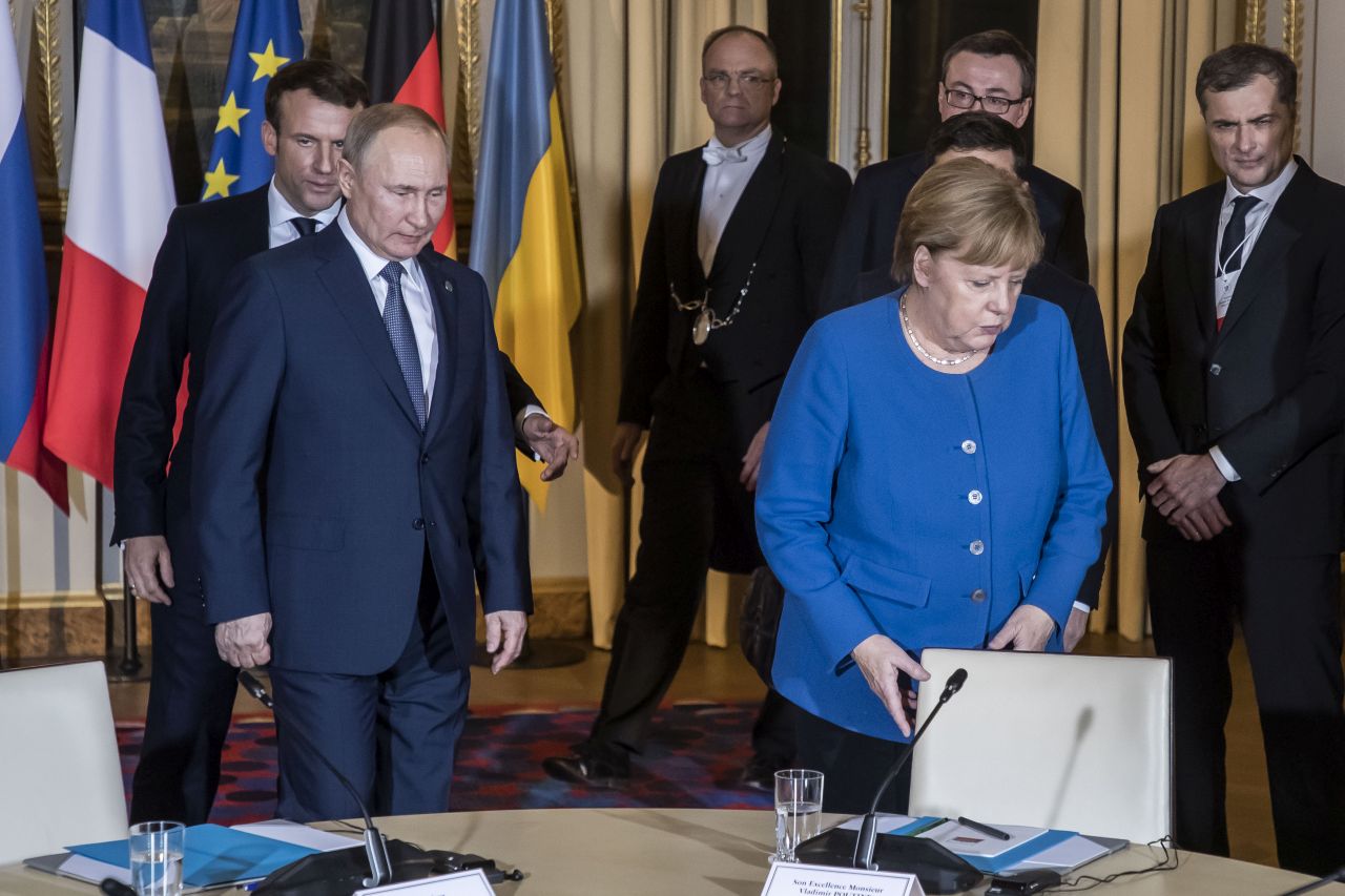 <p>Последният път, когато двамата лидери се срещнаха, беше на 9 декември 2019 г. в Елисейския дворец в Париж</p>
