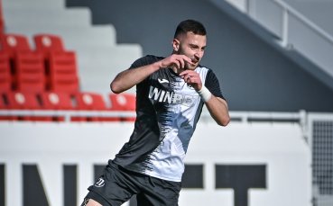 НА ЖИВО: Локомотив Пловдив 1:1 Ботев Враца, червен картон за Димитър Илиев