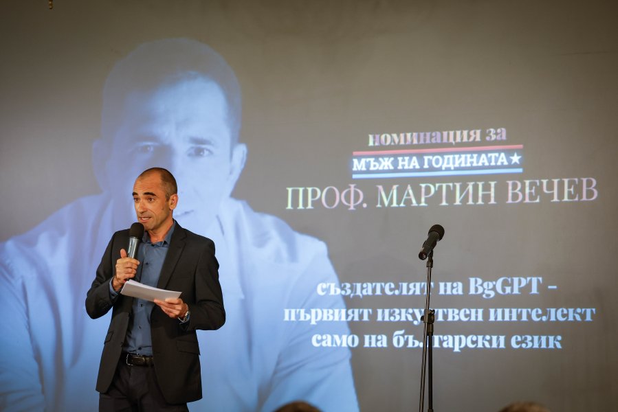 Карлос Насар1