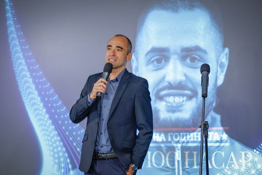 Карлос Насар1