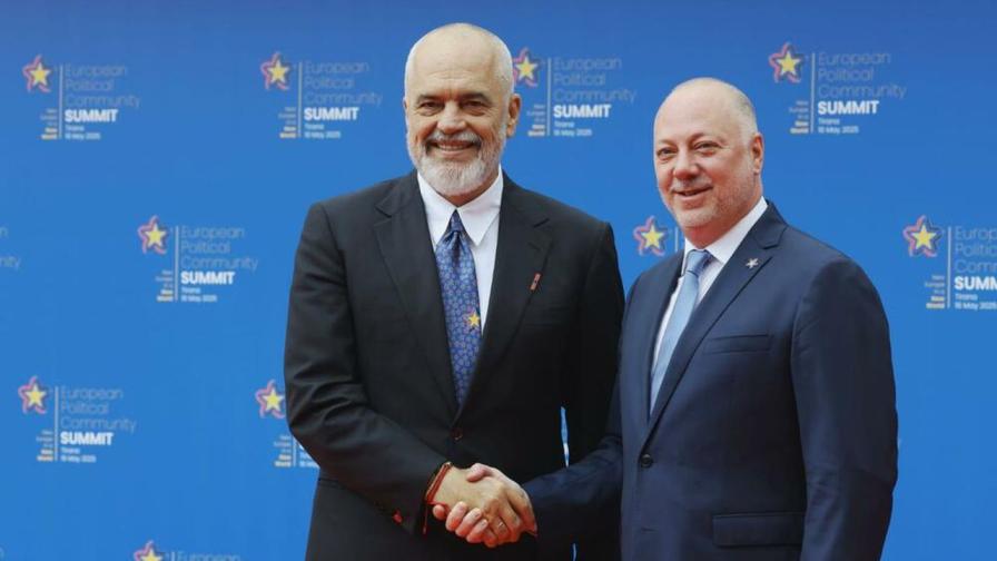 Еди Рама посрещна лично Росен Желязков в Тирана