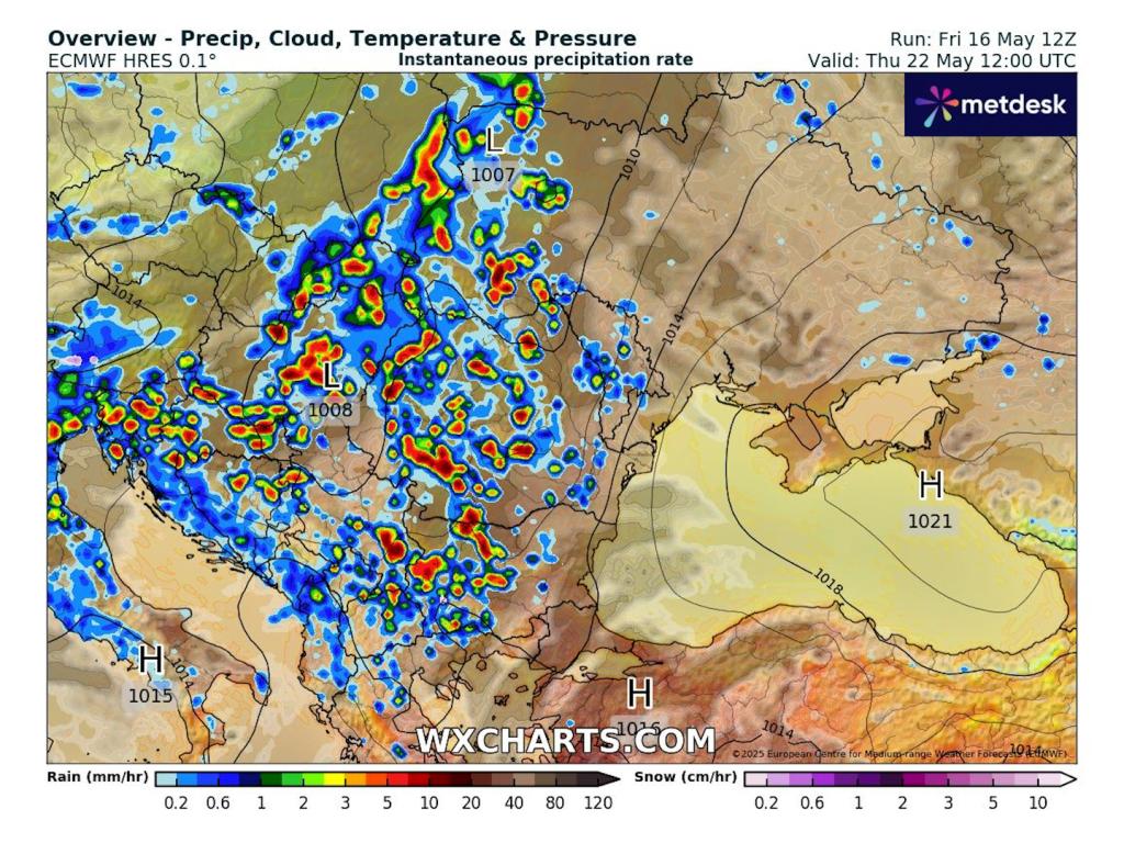 Неустойчиво време с поройни дъждове и риск от градушки