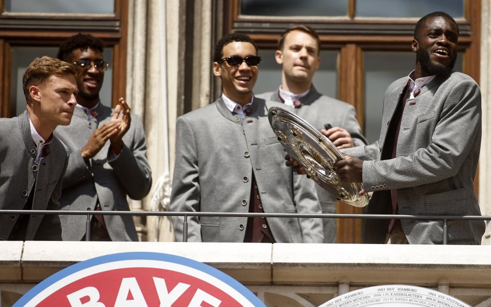 Байерн показа титлата на Мариенплац