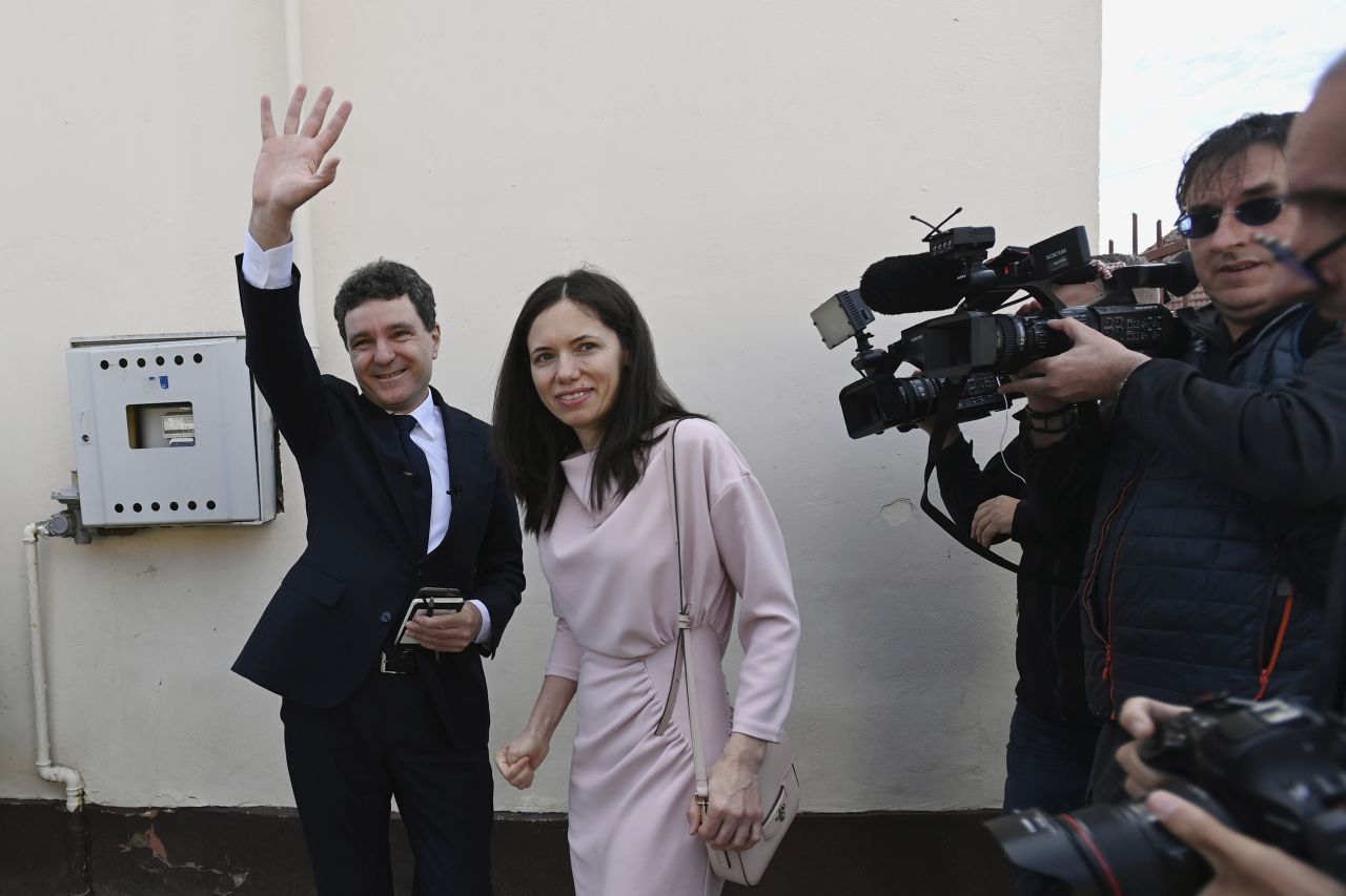 Коя е Мирабела Градинару - новата първа дама на Румъния