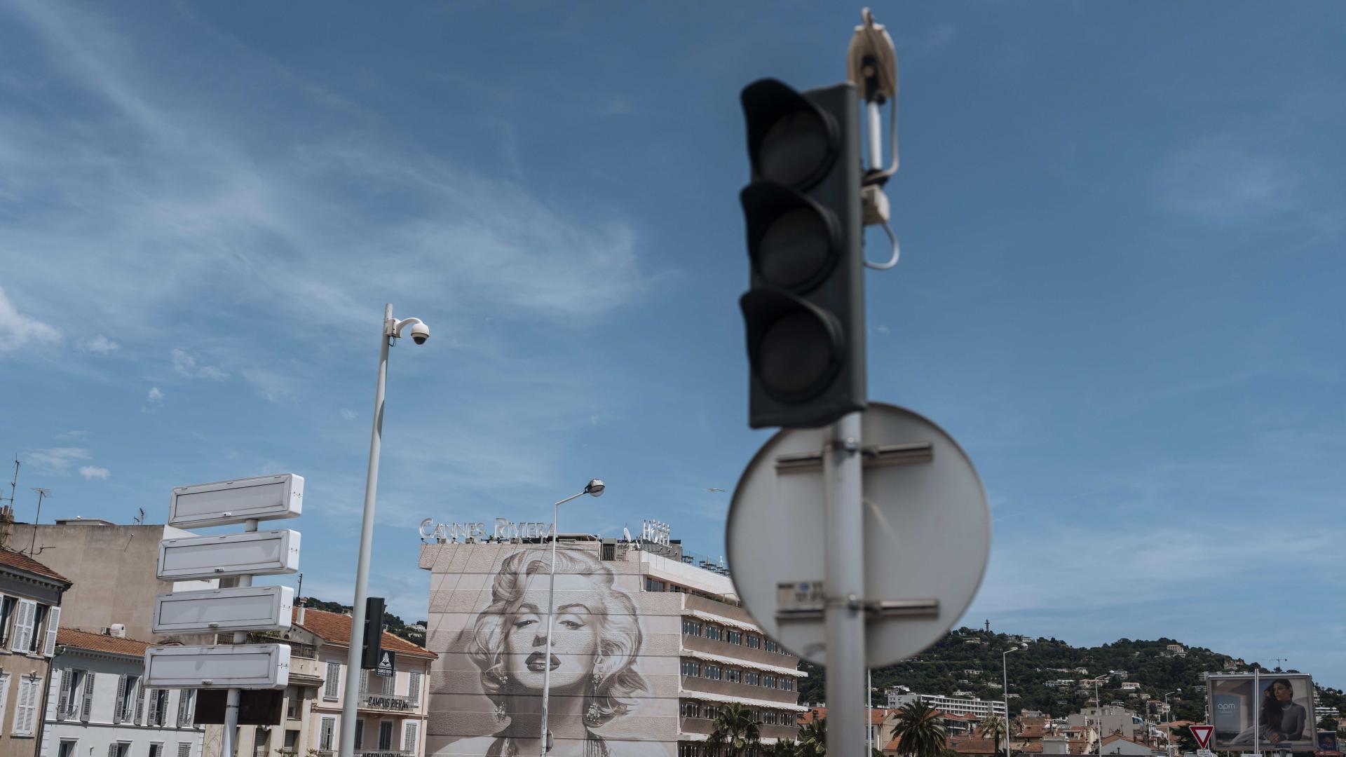 Властите на френския регион Алп Маритим съобщиха че части от