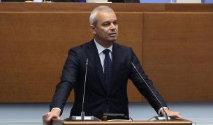 Костадин Костадинов: Правителството си отива, въпросът е кога
