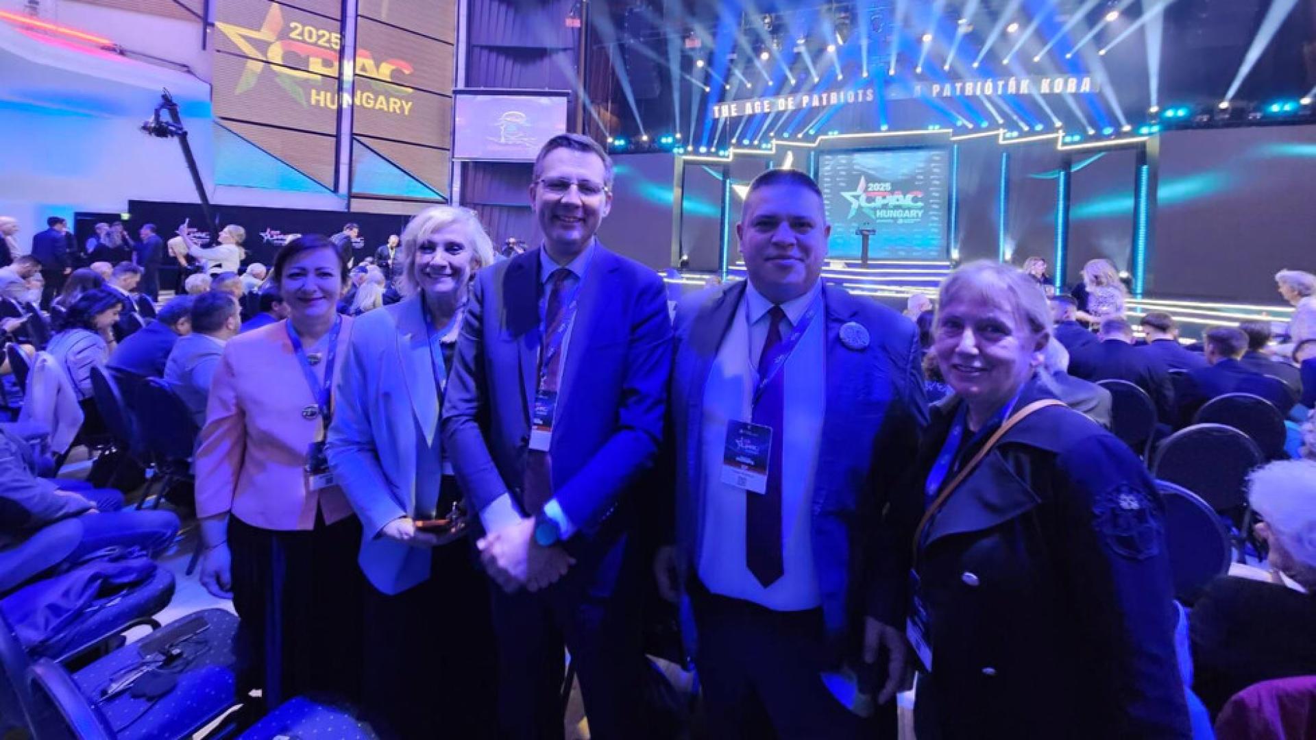 Евродепутатите и депутати от ДПС Ново начало на Делян Пеевски участваха