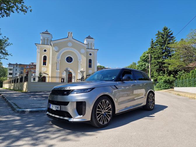 Range Rover Sport SV галерия