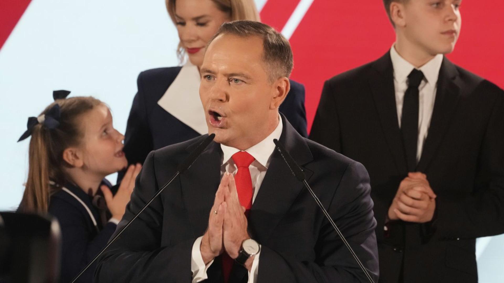 Кандидатът подкрепен от най голямата опозиционна националистическа партия в Полша –