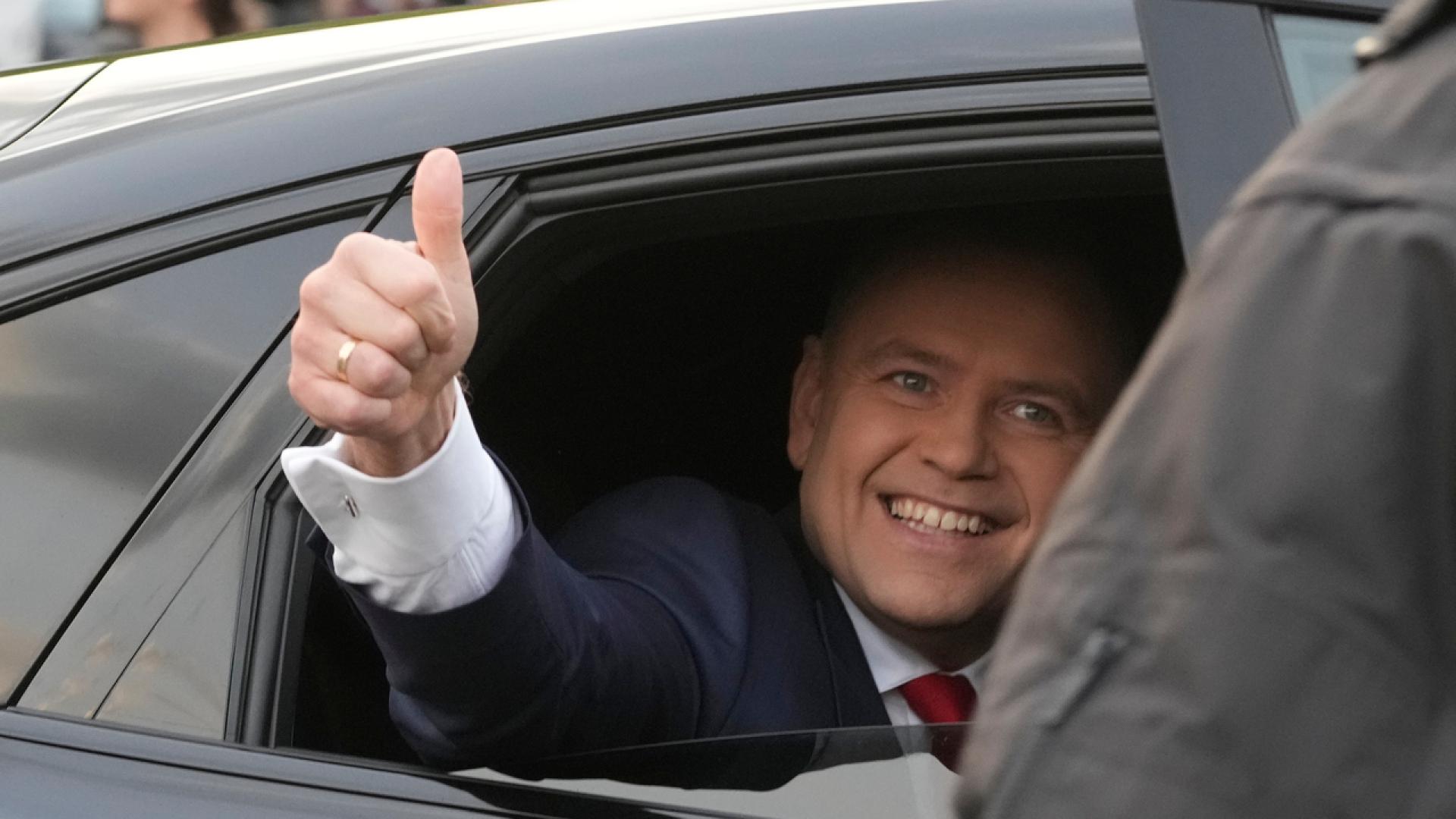 Консервативният кандидат Карол Навроцки спечели президентските избори в Полша показва