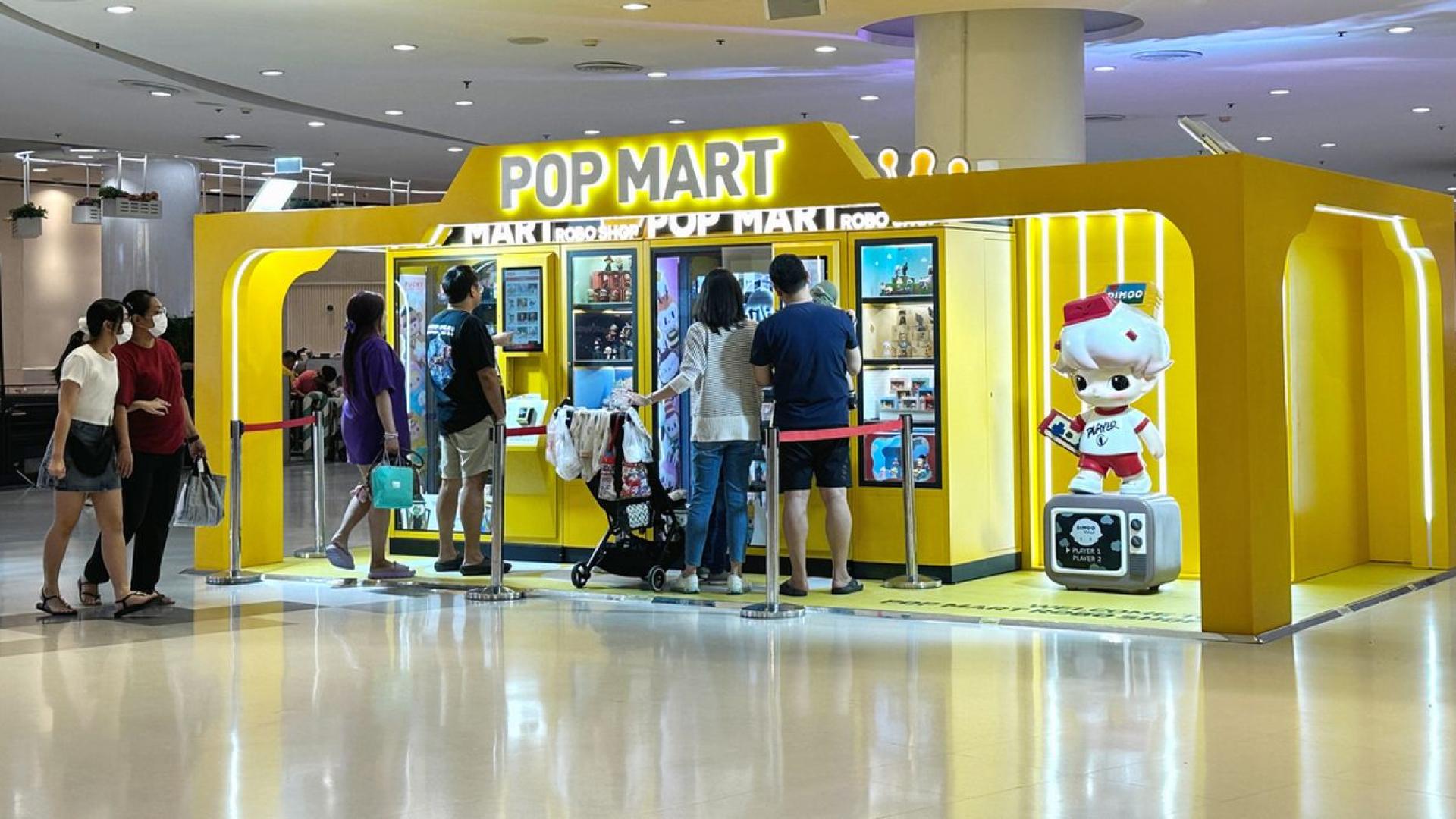 Той е малък зъбест и често описван като леко страховит