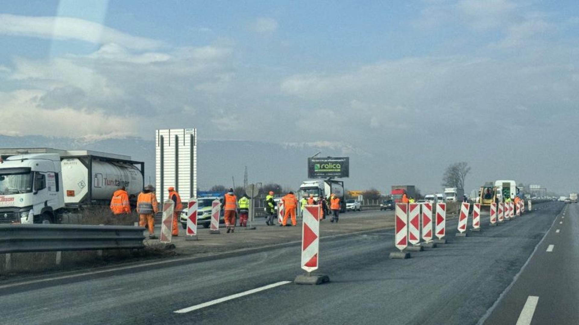 Приключва ремонтът на 11 километровия участък между 108 я и 119 я километър на