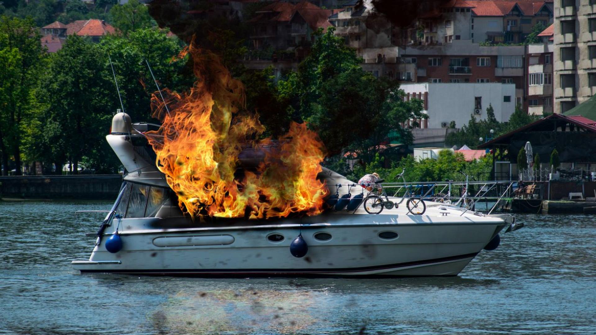 Капитан е арестуван след експлозия на яхта в Ню Йорк